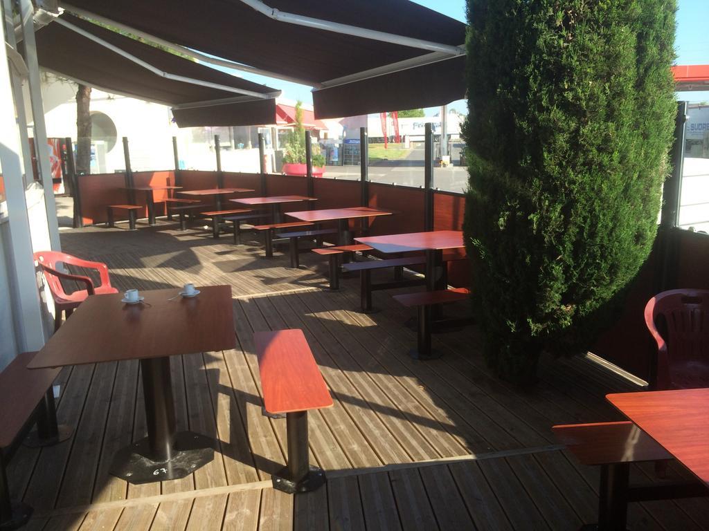 Relais de Barbezieux Hotel Buitenkant foto